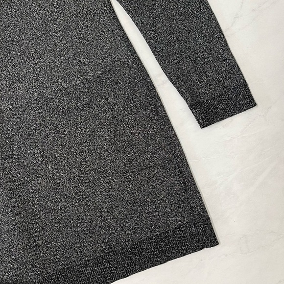 Torrid Black Metallic Cross Neck Back Zip Cold Shoulder Shirt Size 2X - Picture 7 of 8